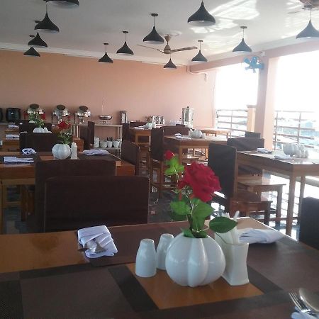 Royal Landmark Hotel Yangon Ngoại thất bức ảnh